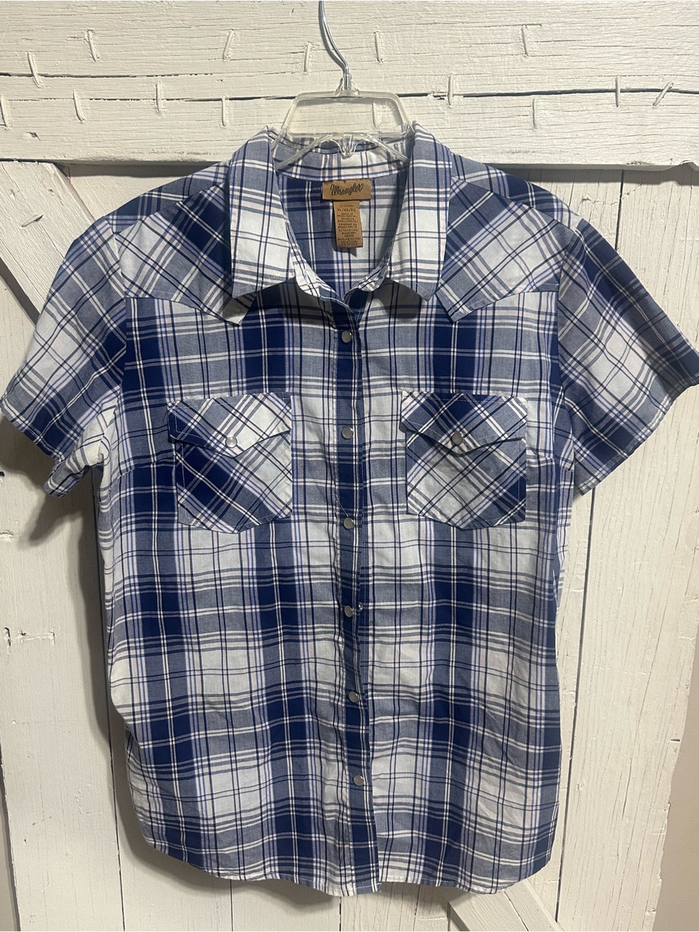 Wrangler Navy and White Plaid Short-Sleeve Button-Front Shirt